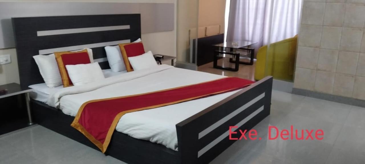 Hotel Little Palace Dibrugarh Exterior photo